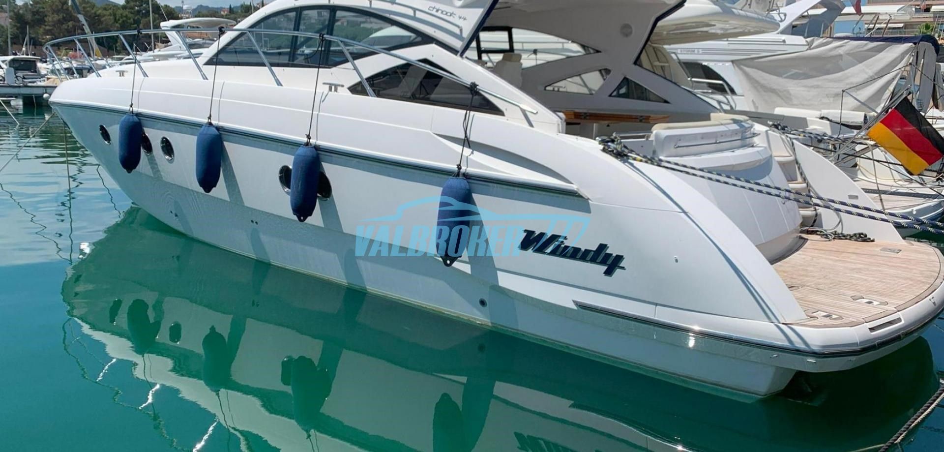 Windy Boats | 44 Chinook